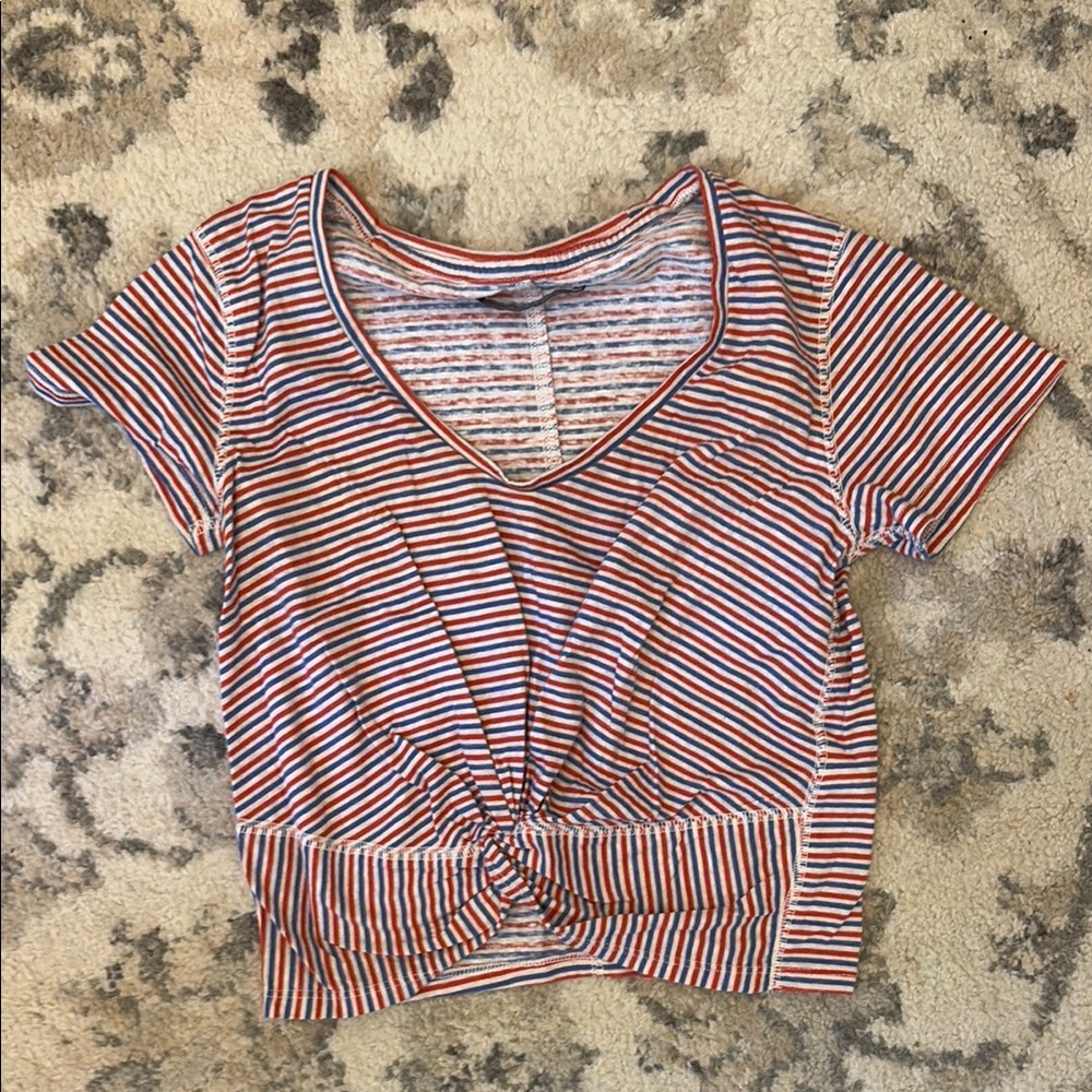 Abercrombie & Fitch Red and White Crop Tie Front T-Shirt Size XS